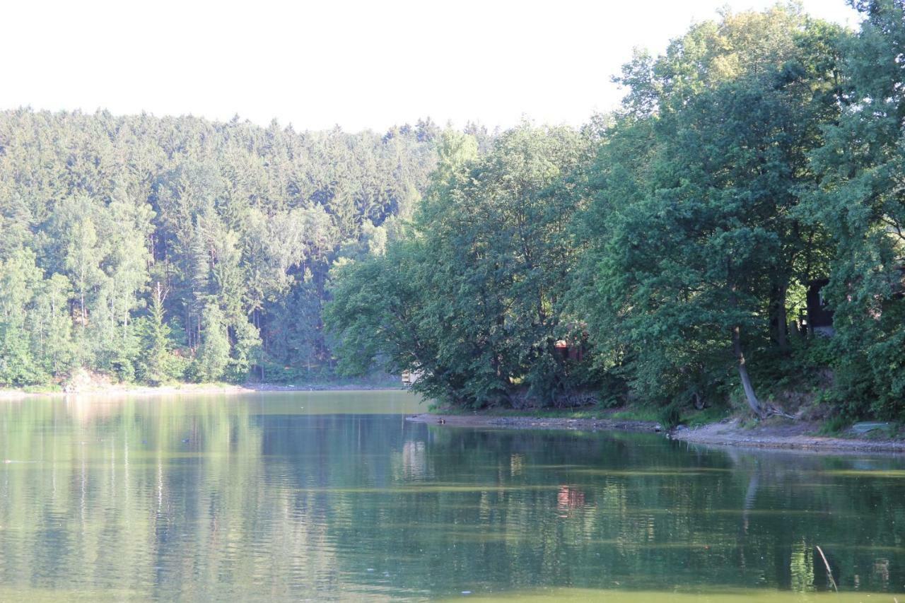 Domki Nad Jeziorem W Karlowicach Karlowice Экстерьер фото