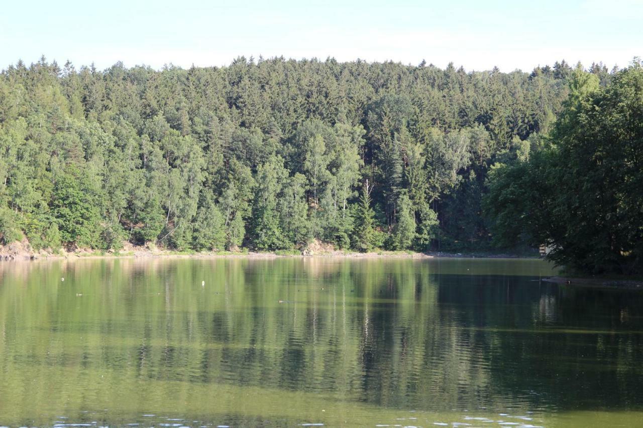 Domki Nad Jeziorem W Karlowicach Karlowice Экстерьер фото