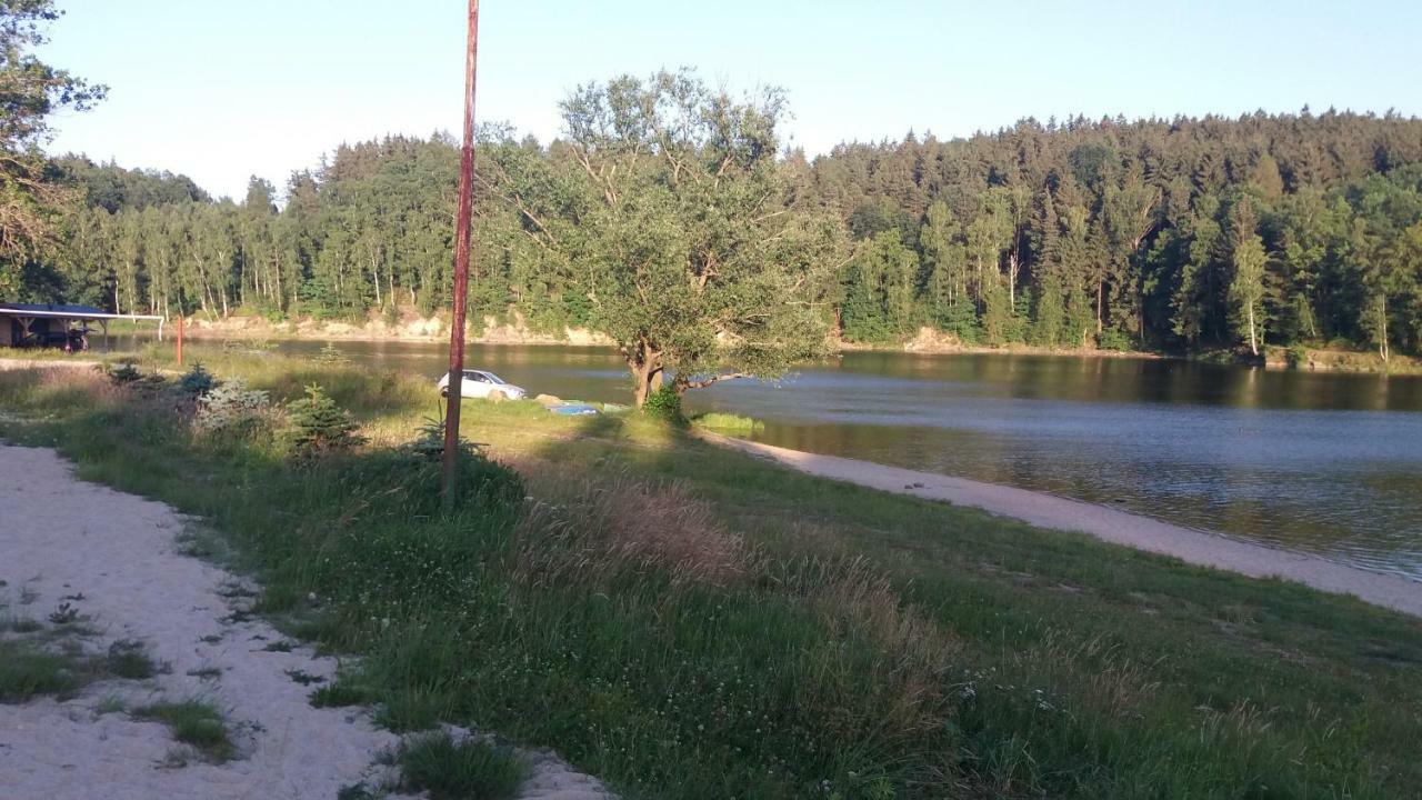 Domki Nad Jeziorem W Karlowicach Karlowice Экстерьер фото