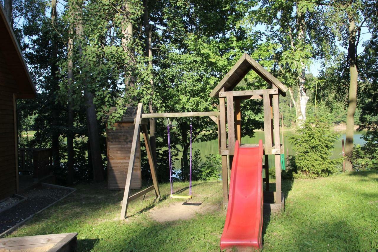 Domki Nad Jeziorem W Karlowicach Karlowice Экстерьер фото